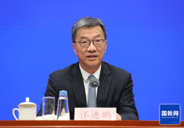 都优配送端 教育部： 纠正片面追求升学率倾向 严禁跨区域抢挖生源